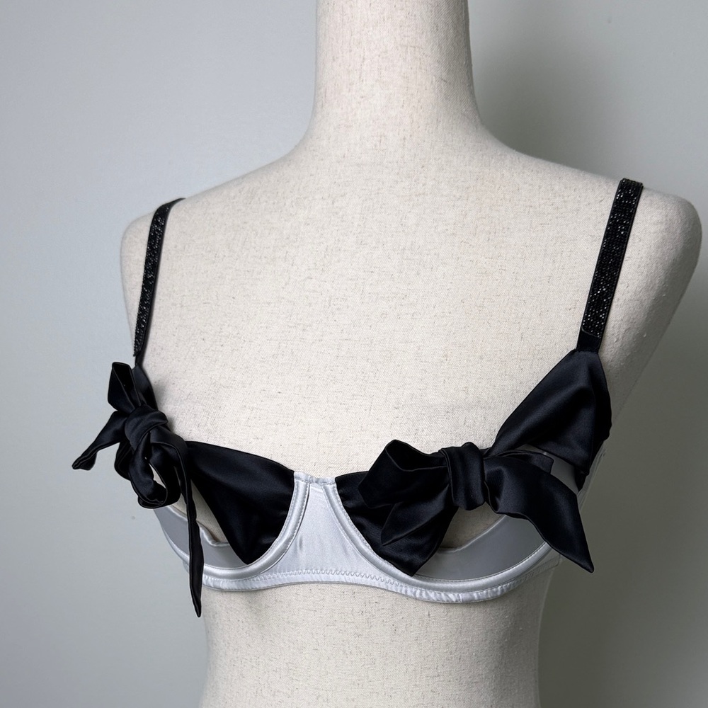 Victoria's Secret Dream Angels Shine Strap Tuxedo Bow Tie Push UP Bra